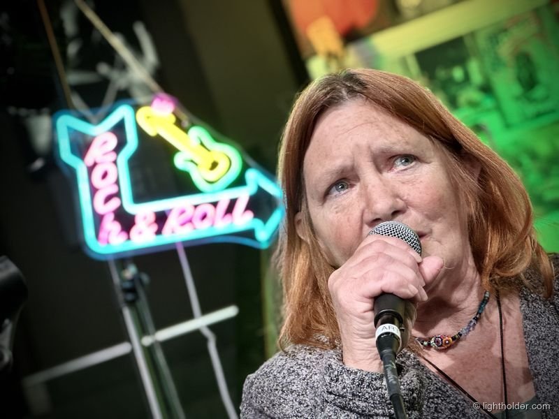 Caryn Sinkler performing at Art Freak